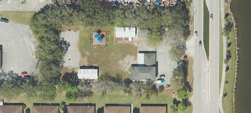 10673 Lennard Rd