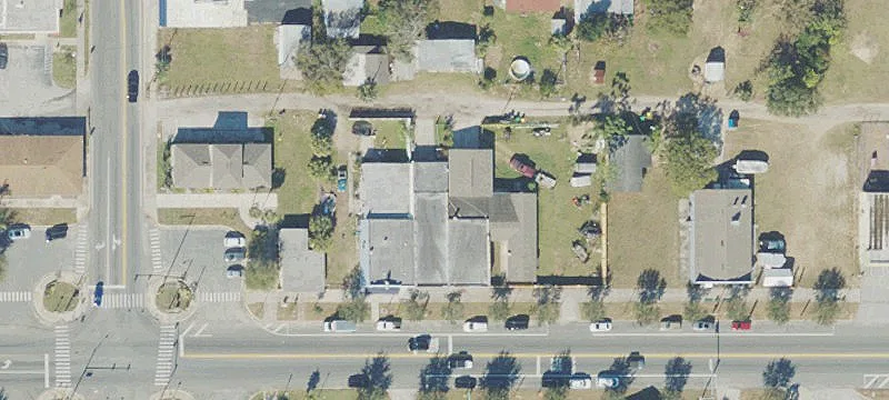 211 Main St