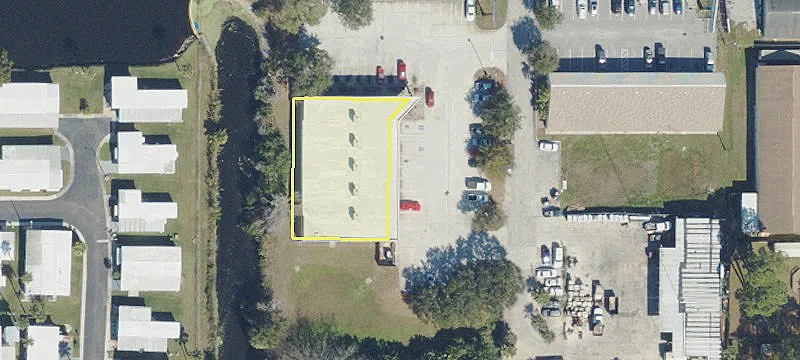6136 Rdg Rd