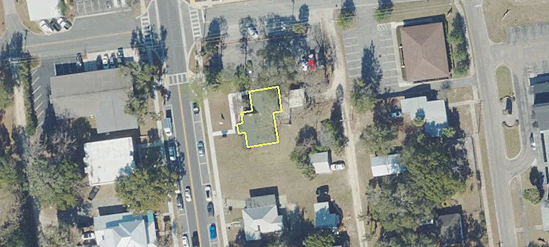 333 Lawrence Blvd