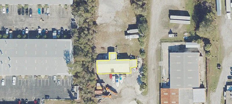 404 Robertson Ln