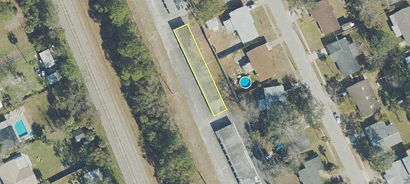 2281 Carmen Dr