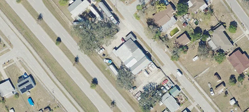 1153 Hawthorne Dr