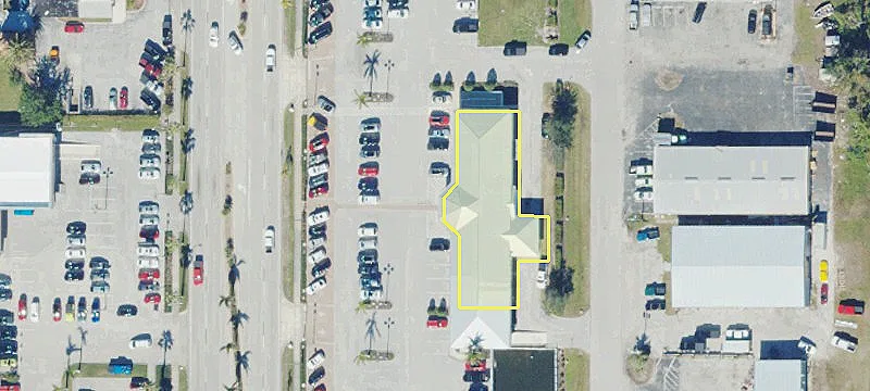 1724 Tamiami Trl
