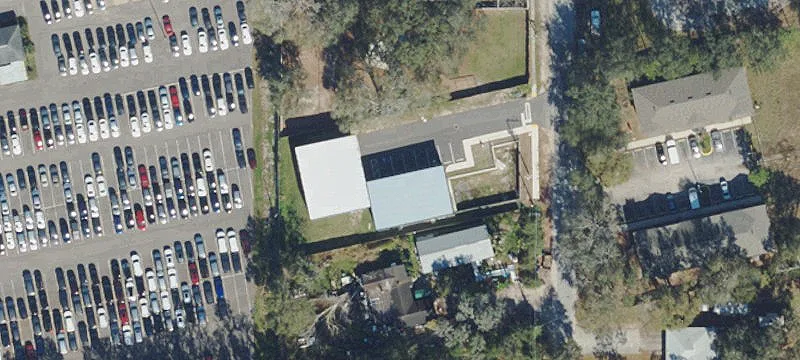 5650 Peach Ave