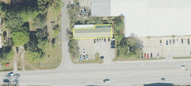 7622 Ellis Rd