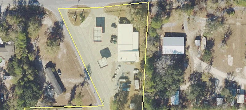 25 Mcdaniels Fishcamp Rd
