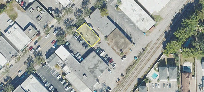 930 Orange Ave