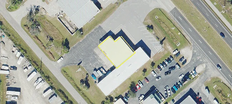 3225 Tamiami Trl