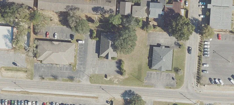 4502 Twin Oaks Dr