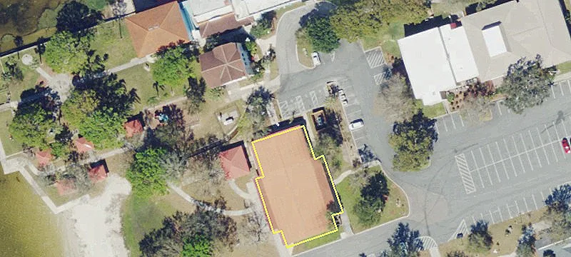 351 Ctr Ave