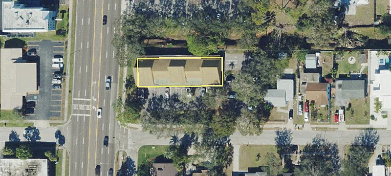 2677 Tamiami Trl