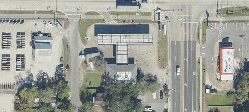 2100 Memorial Blvd