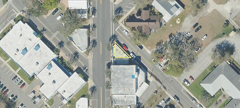201 Main St