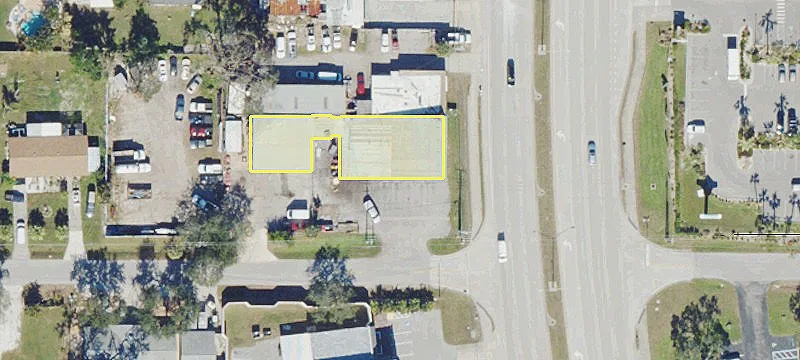212 Tamiami S Trl
