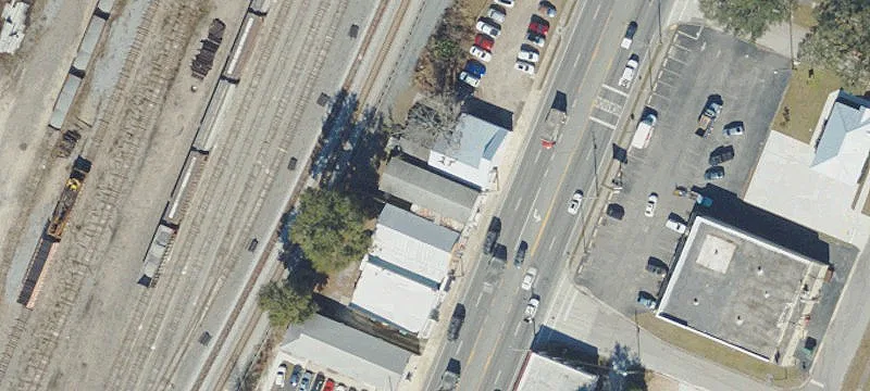 405 Main St