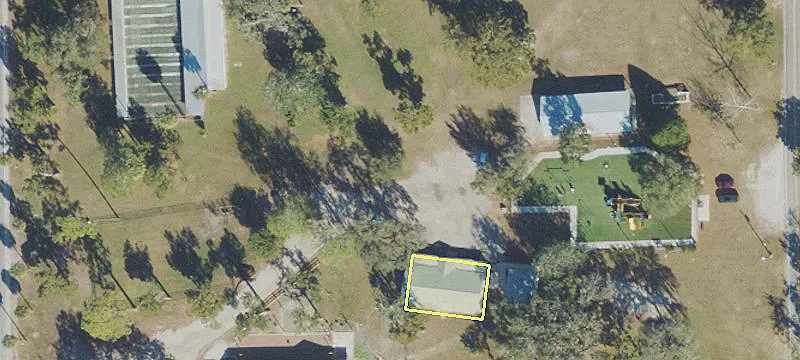 493 Lakeview Dr