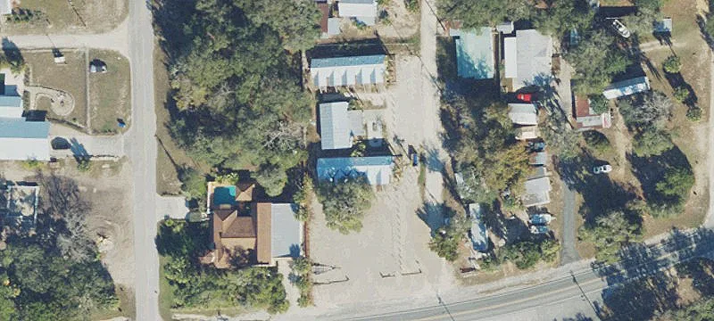 1305 Riverside Dr