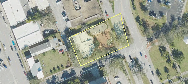 104 Riverside Dr