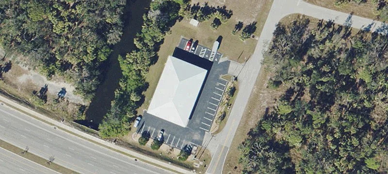 590 Tamiami Trl