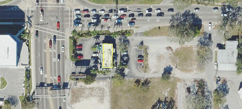 102 Manatee E Ave
