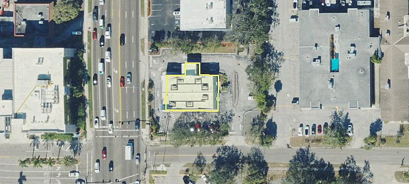 1575 Tamiami Trl
