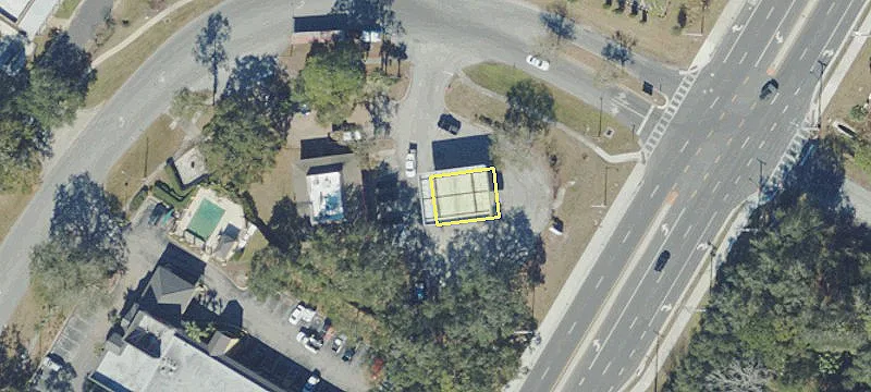3 Kingswood Dr
