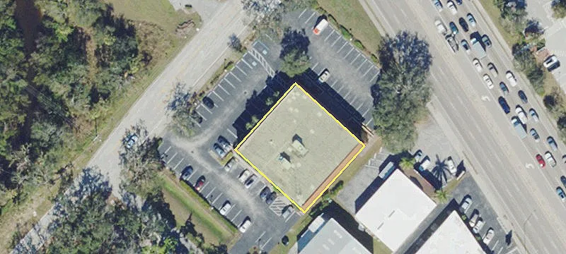 2100 Tamiami Trl