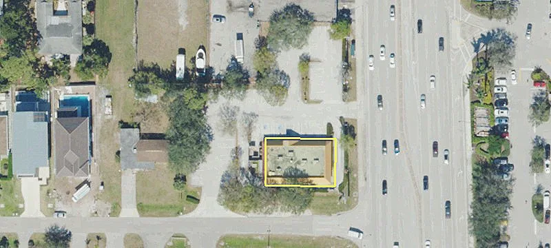 9271 Tamiami N Trl