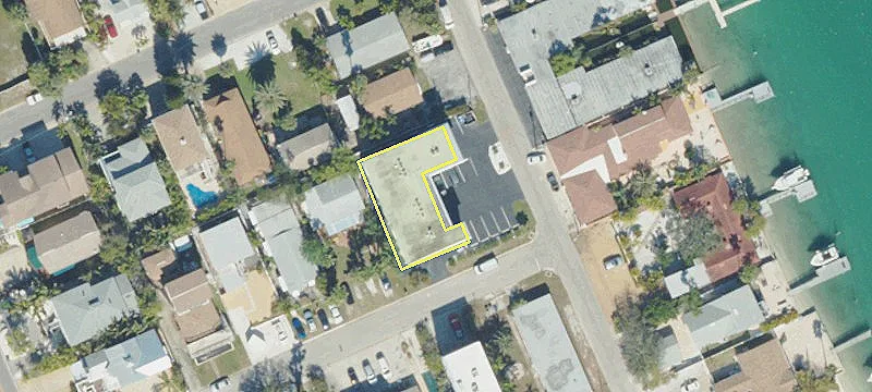 8200 Bayshore Dr, Unit 4