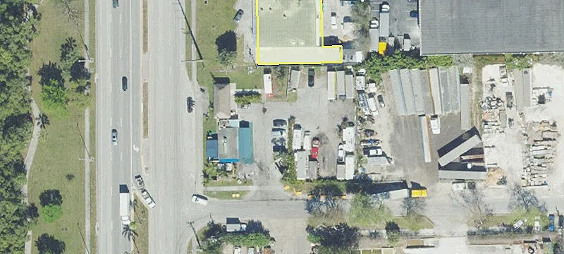 1380 Powerline Rd