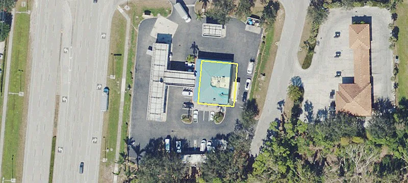21481 Tamiami Trl