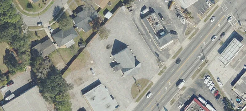 5631 University W Blvd