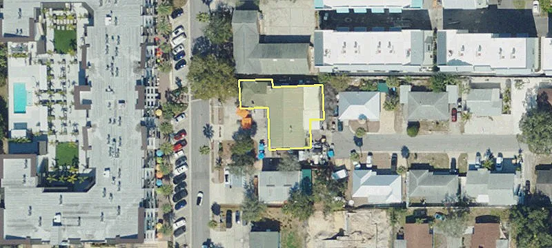937 Douglas Ave