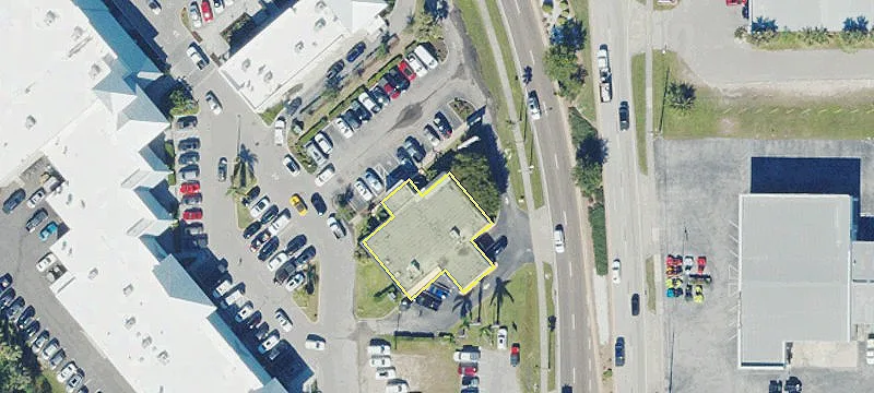 1111 Tamiami Trl
