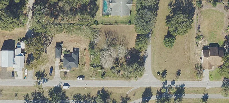 17025 Lakeside Dr
