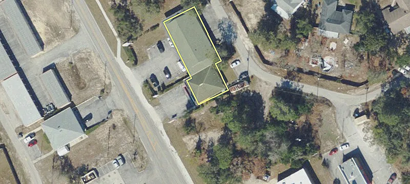 13637 Linden Dr