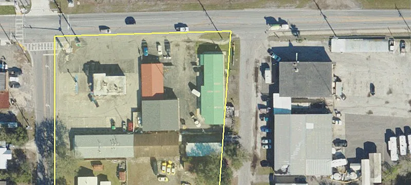2021 Main St