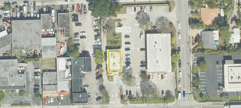 593 Oakland Park Blvd