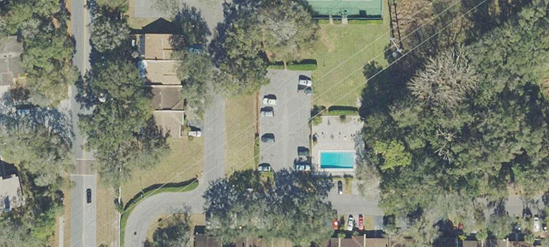 511 Palace Dr