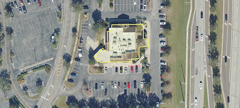 1340 Lakeside Vlg Cir
