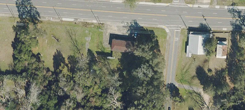 790 Nelson Ave
