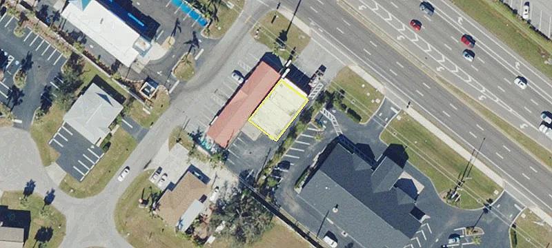 2135 Tamiami Trl