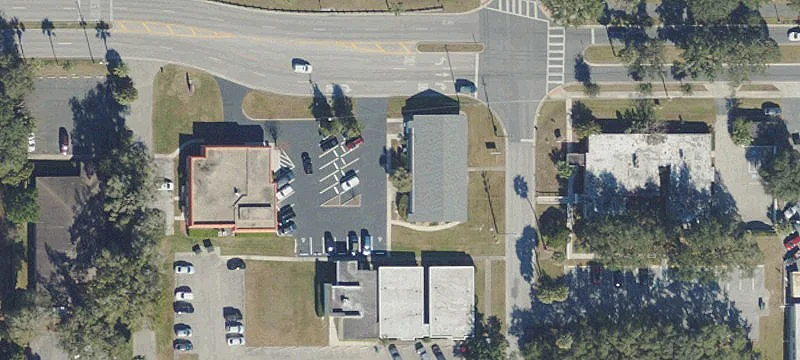 300 Line Ave
