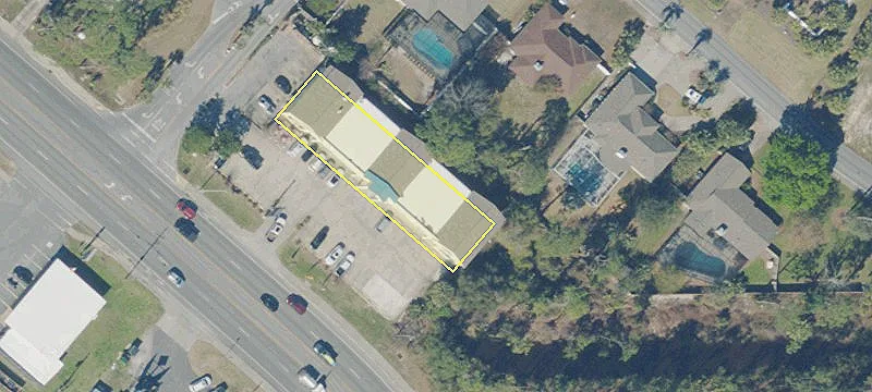 3123 Thomas Dr