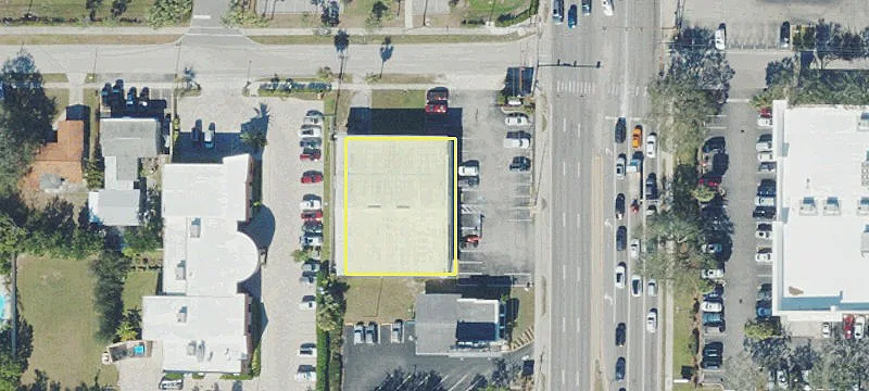 4104 Tamiami Trl