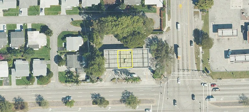 2401 Commercial Blvd