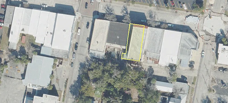 621 Saint Johns Ave