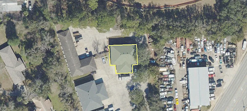235 State Rd 207