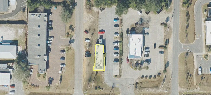 8582 Navarre Pkwy